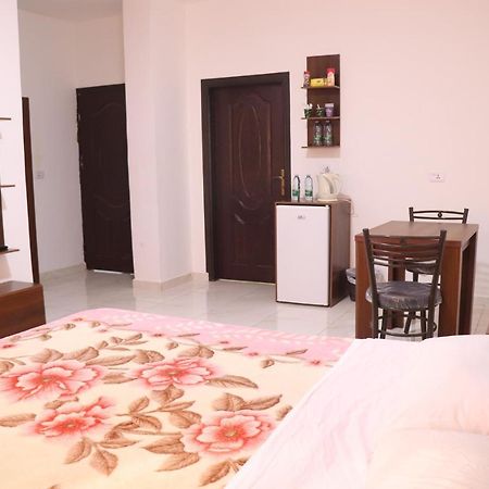 Faraseen Apartments 1 Al Qastal Zewnętrze zdjęcie